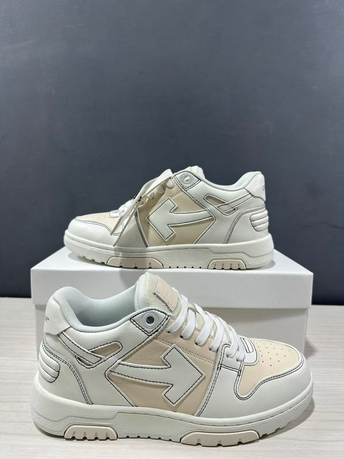 Off-White Off Court Leather Low-Top Sneakers Cream White
