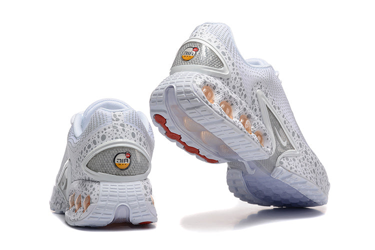 Nike Air Max DN SE White and Grey Sneakers